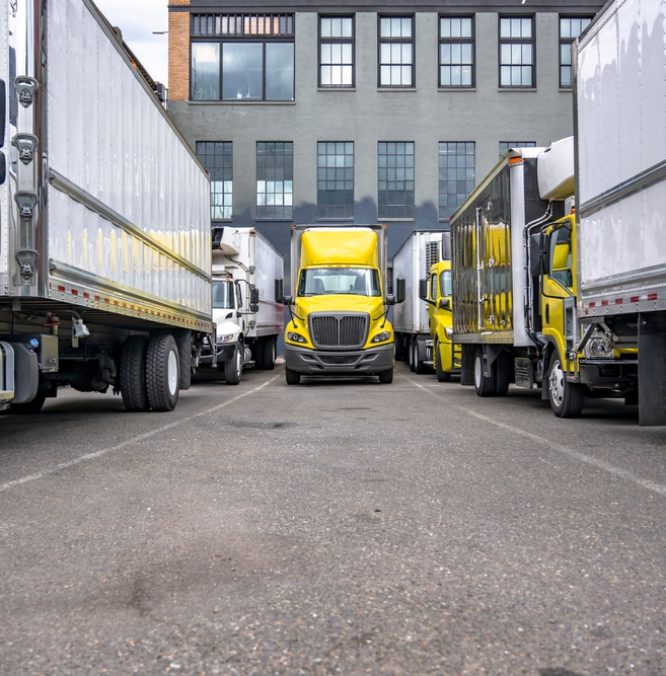 Industrial,Carrier,Yellow,Big,Rig,Semi,Truck,Tractor,With,Day